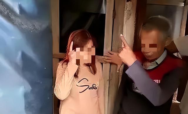 70岁大爷去嫖娼，失足女无奈只能苦苦哀求：大爷，求你做个人吧！