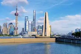 地产人速写96：大妈出家裸捐五百万，女儿贷款上学给我们的启示图片