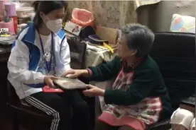 上海老人三天吃一只鸡蛋，几次想自杀？当事老人：不是事实，故意抹黑政府！图片