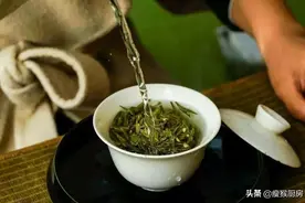 冲泡绿茶真的“忌讳”先放茶叶后倒水吗？绿茶要怎样泡才好喝？图片