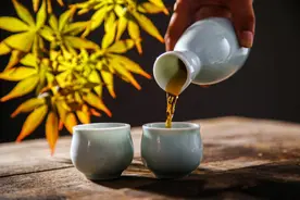 黄酒辉煌数千年，如今却少有人问津？跟白酒比差了什么？图片