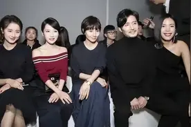 李念和袁泉同框，终于见识了小女人和大女主的气质差距有多大了图片
