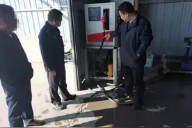 湖北荆州区一男子非法储存汽油被拘留图片
