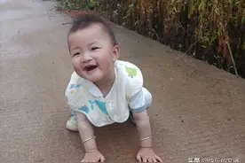 萌娃成长记录1：爱跳舞的小宝宝图片