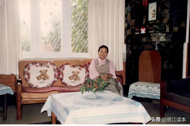 美得像电影明星，会说七种语言，与西藏贵族一见钟情