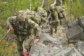 俄乌激战正酣，4700名美军精锐突现乌克兰边境，针对目标不言而喻图片