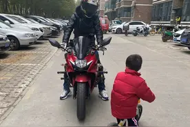 摩托车电瓶亏电打不着火怎么办？小马哥的五种方案轻松就能解决！图片