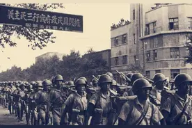 11年战功不得蒋介石重视，抗美援朝一战封神，打成我军的王牌部队图片