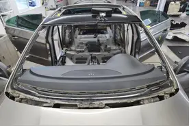 大哥9万块买了辆2012年售价54万的大众CC，含泪又花8万翻新才好开图片