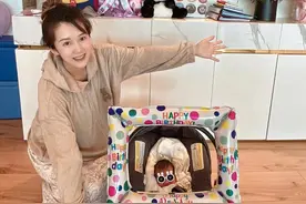 儿女双全！《蜗居》女主李念嫁富豪，37岁生下三胎后晒出院回家照，一个细节透露三胎是男孩图片