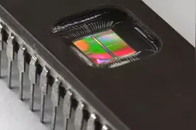 22岁小哥在车库手搓的CPU，竟然差点追上初代英特尔？图片