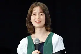 连续霸榜3年的她终于结婚了，恭喜图片
