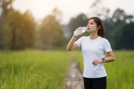 跑步五公里，什么样的速度才达标？配速标准告诉你，如何才算健康图片
