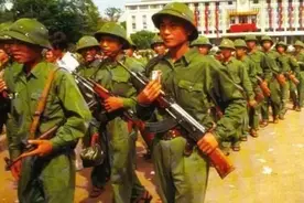 对越反击战，双方步兵火力对比，越军轻武器优势明显图片