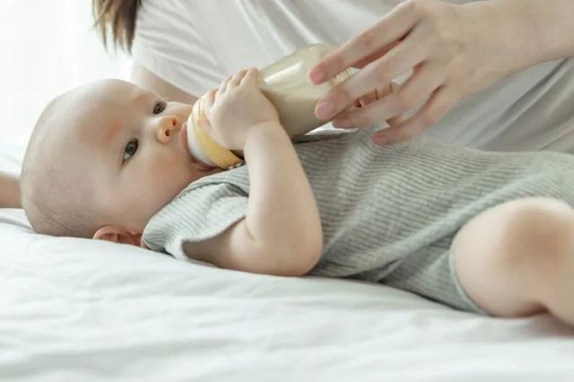 奶粉又出事了，这次是雅培！为宝宝选奶粉，这些千万早知道