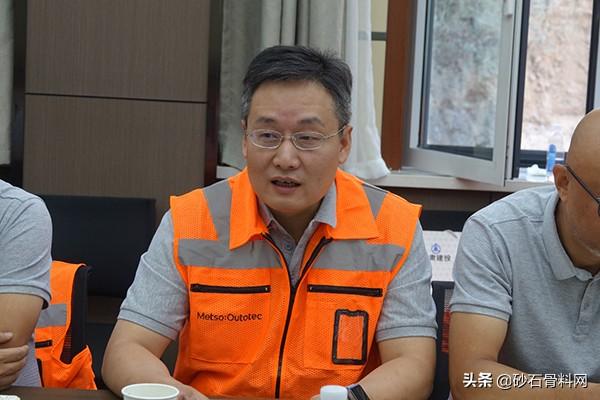 挖斗洗砂机一般多少吨
