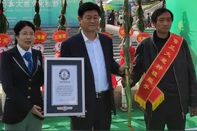 一起来仰视山东大葱吧！原来吃葱的好处这么多！图片