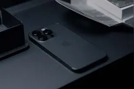 iPhone 14 Pro千万别买紫色，黑色最香图片