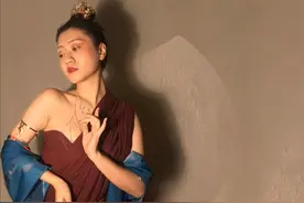 令人惊艳的敦煌壁画，迷人的敦煌舞的基本手姿图片