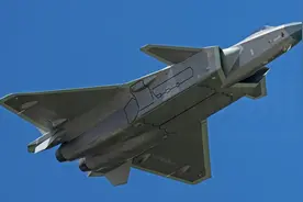 美国媒体报道：中国歼-20年产量超120架！美国空军压力山大！图片