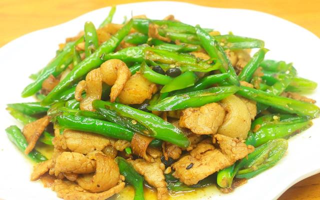 7月，绝不可错过！这5种青椒“绝配”吃法，比肉香，一上桌就光盘