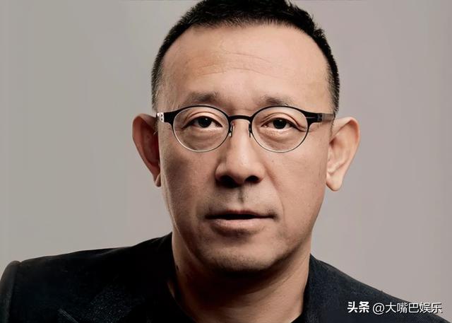 而在这个精彩的故事几经流转才最终被拍成电视剧,最开始男主角江德福