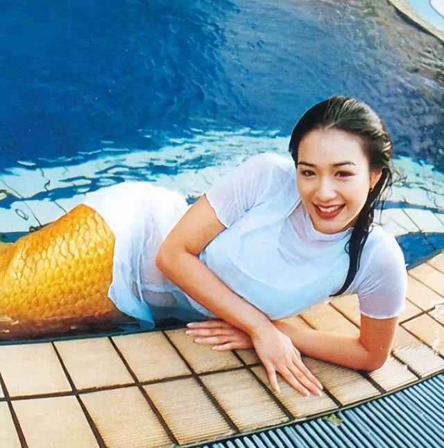 钟丽缇与婆婆贾慧芬：婆媳之间只差15岁，二人相处得像亲姐妹