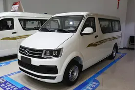 厦门金龙新款大MPV，侧滑门，6/9/10座布局，柴油汽油动力都有图片