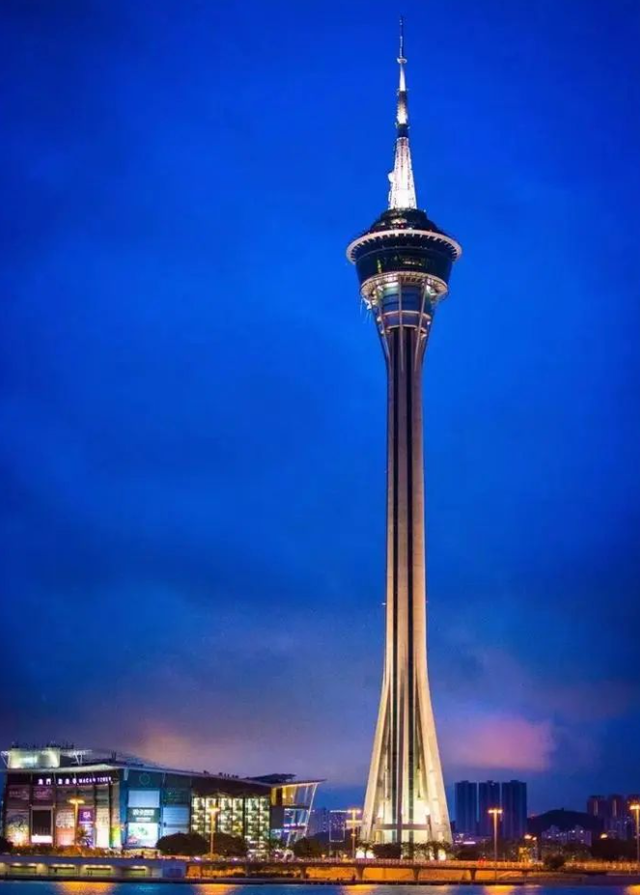 澳门观光塔 338米