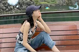 热巴工作室评论区沦陷！本人晒自拍带鲸鱼表情，坚持不发单身声明图片