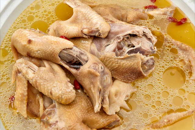 还有不到1个月时间,就要过年了.