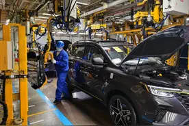 上海汽车产业链复工：工人住帐篷封闭式生产，厂家10天生产2万辆车图片