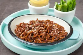 做京酱肉丝，酱汁是关键，大厨透露配方比例，酱香浓郁味道正图片