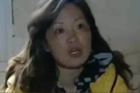 妻子在外打工，得知丈夫带小三回家，丈夫直言：三个人一起住图片