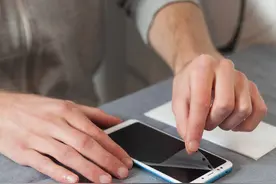 手机膜多长时间换一次？图片