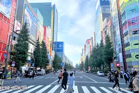 日本宅男宅女圣地境况冰火两重天图片