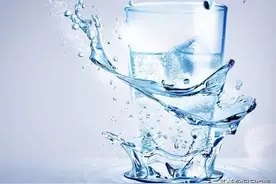 为什么所有的瘦身都要大量喝水，看完你就知道原因图片