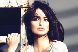 西班牙国宝级美女，打败寡姐，美过莫妮卡，和老公12年爱情成佳话图片