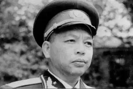 1950年曾国华中将回家探亲，90岁老父亲没认出他来：长官你找谁？图片