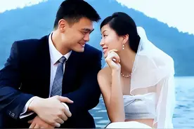 41岁姚明严重发福，12岁独生女身高近1米8，越长越漂亮目前是美籍图片