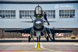 歼-10C能隐身？巴铁的高度评价让人意外，美军经验我们一直在吸收图片