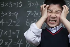 孩子到三年级，数学成绩普遍下滑，不是粗心而是忽视了根本问题图片