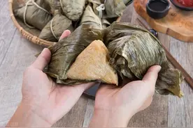 为什么自己煮的粽子不好吃？水里多放2样，清香四溢，更软糯可口图片