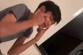 张智霖儿子惹众怒！做“眯眯眼”讽刺广州人，被痛批家庭教育失责图片