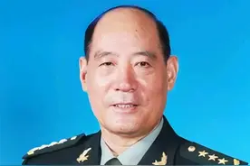 军委委员与战区正职，同为上将，有哪些特殊待遇图片