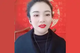 大衣哥搭档袁庆离婚，长期和大衣哥在外演出，不能兼顾事业与家庭图片