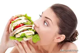 eat是“吃”，alive是“活着”，英语eat me alive是什么意思？图片