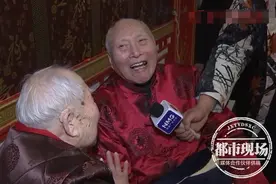 百年兄弟情！弟弟99岁生日，101岁哥哥现场送上祝福图片