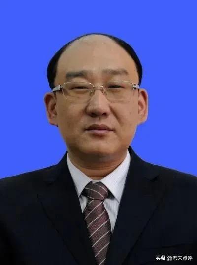 3月1日下班前多人被查，密集通报释放了什么信号？