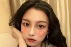 女生穿内衣到底该怎么选择，这是个很纠结的问题图片